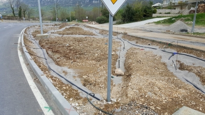 Postavljene cijevi za navodnjavanje 